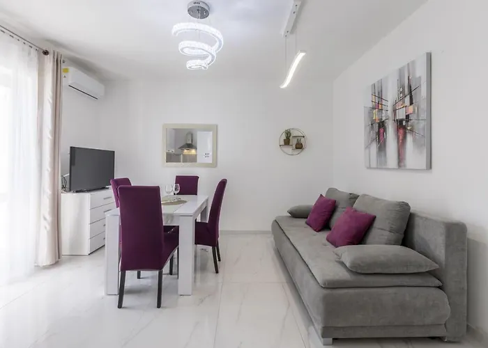 Royal Rose Gold Διαμέρισμα *